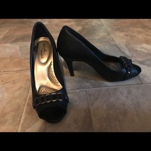 Black padded heel